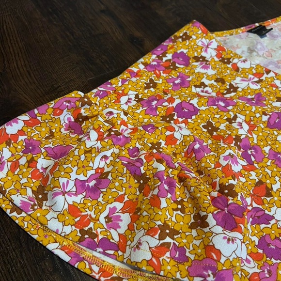 Ann Taylor Floral V-Neck Blouse - Picture 5 of 5